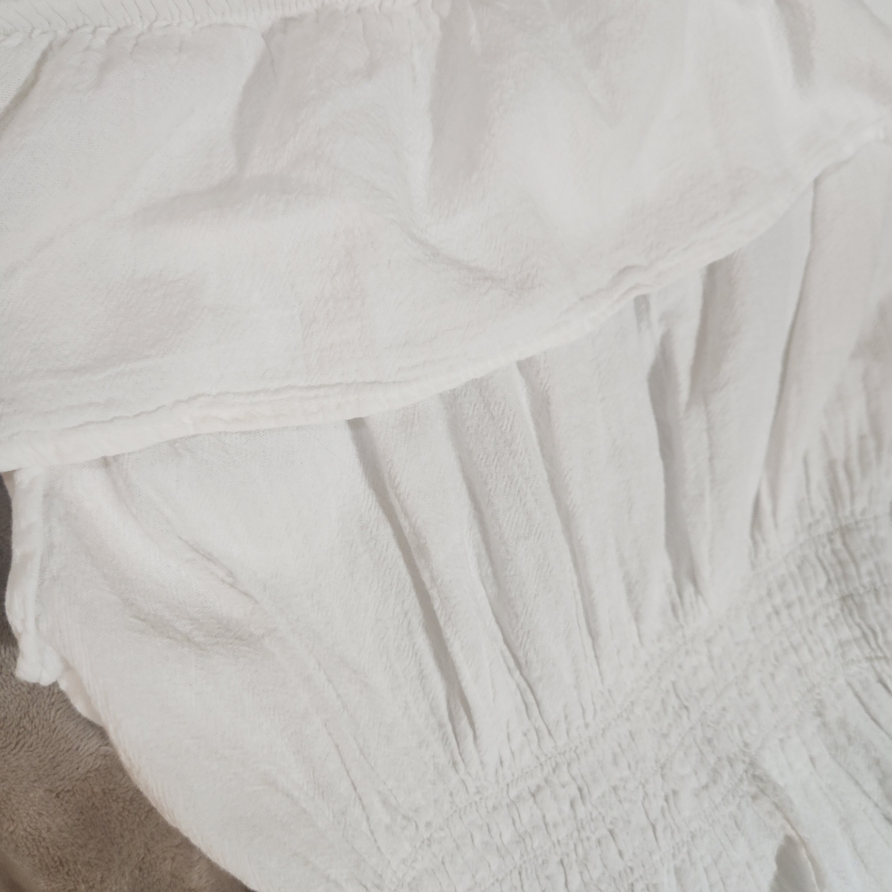 Lovely White Off-Shoulder High Low Dress;  Beach Ready 🌊🌊🌊🌼🌊🌊🌊 - Picture 8 of 13